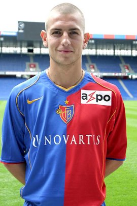 Mladen Petric 2004-2005