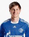 Benedikt Höwedes 2009-2010